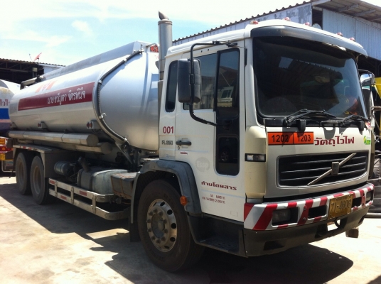 ขายดาวน์...หรือตัดสด 10ล้อเพลาเดียวบรรทุกถังน้ำมันมิเนียม 17000.ลิตร(ดูหน้าเล่ม..)