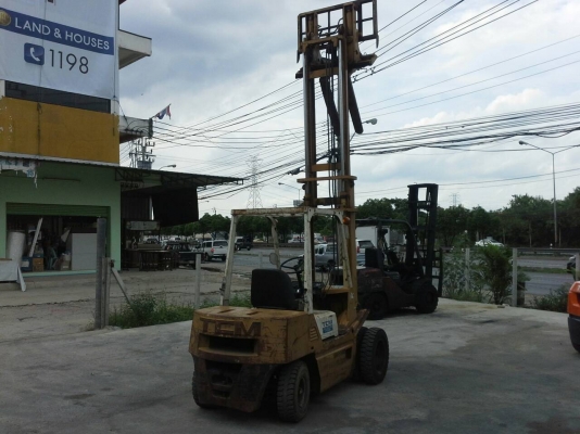 TCM FD30Z7 ขนาด3ตัน เกียร์ธรรมดา เสาสูง4เมตรฮิ้งฟอร์ค เครื่องดีเซลC240ล้อหน้าคู่ รถญี่ปุ่นแท้ รับประกันเครื่องเกียร์6เดือน