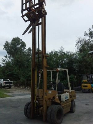 TCM FD30Z7 ขนาด3ตัน เกียร์ธรรมดา เสาสูง4เมตรฮิ้งฟอร์ค เครื่องดีเซลC240ล้อหน้าคู่ รถญี่ปุ่นแท้ รับประกันเครื่องเกียร์6เดือน