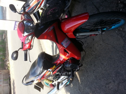 ขายเวฟ125ตัวมีดิสหลังเครื่องดีภาษีปี58เอกสารพร้อมโอน