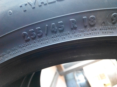 ยาง Continental 255/45/18 ปี09 ยาง Continental 255/45/18 ปี09