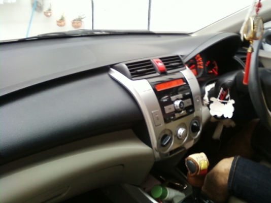 ขายดาวน์ HONDA CITY ปี 2011 เครื่องยนต์ 1.5 ลิตร 120 แรงม้า เปลี่ยนสัญญาใหม่ เหลือ 30 งวดๆละ 8700 บาท