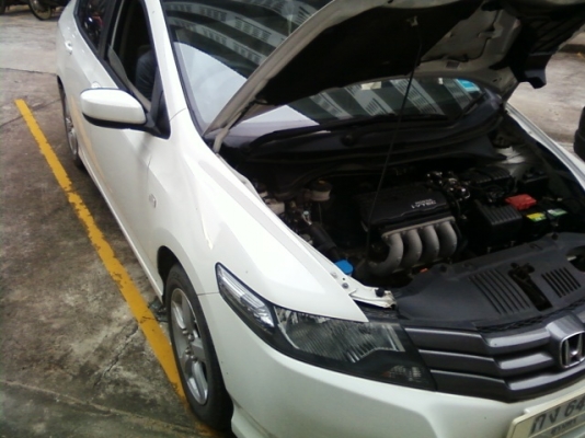 ขายดาวน์ HONDA CITY ปี 2011 เครื่องยนต์ 1.5 ลิตร 120 แรงม้า เปลี่ยนสัญญาใหม่ เหลือ 30 งวดๆละ 8700 บาท