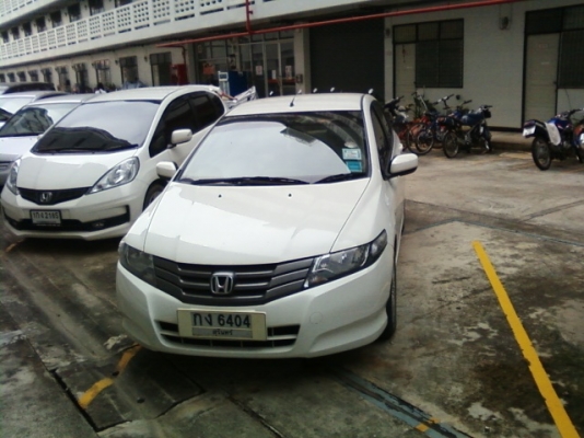 ขายดาวน์ HONDA CITY ปี 2011 เครื่องยนต์ 1.5 ลิตร 120 แรงม้า เปลี่ยนสัญญาใหม่ เหลือ 30 งวดๆละ 8700 บาท