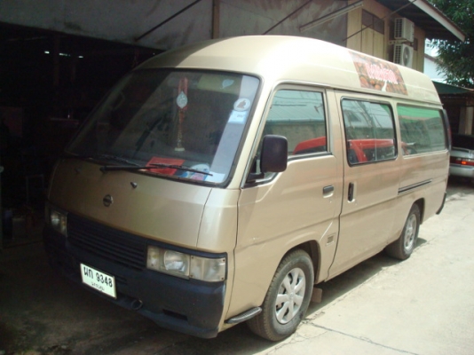 รถตู้หลังคาสูงครับ