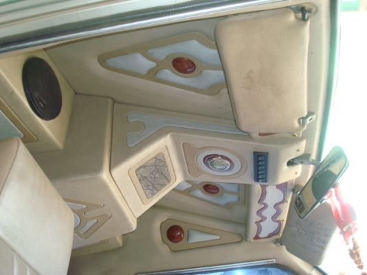 รถตู้หลังคาสูงครับ รถตู้หลังคาสูงครับ