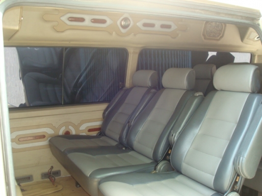 รถตู้หลังคาสูงครับ รถตู้หลังคาสูงครับ