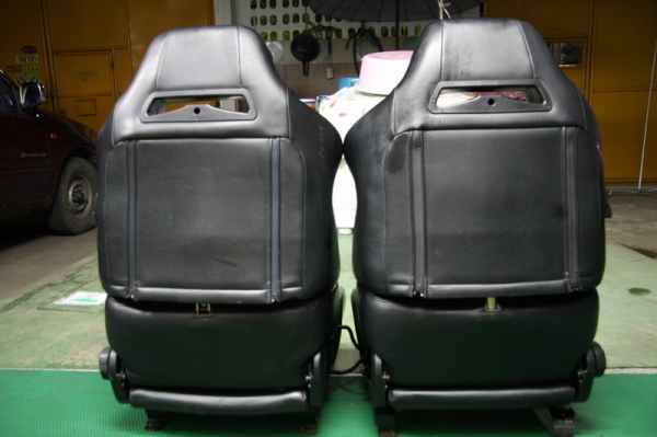 ขายเบาะซิ่งญี่ปุ่นคู่หน้าของAARหนังดำปรับหลัง+รางแท้฿11800ลดได้คับ ขายเบาะซิ่งญี่ปุ่นคู่หน้าของAARหนังดำปรับหลัง+รางแท้฿11800ลดได้คับ
