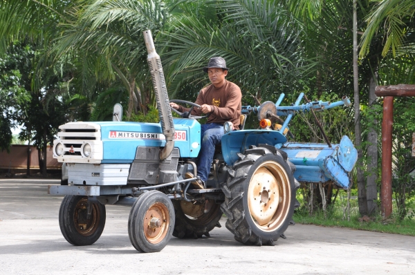 ขายรถไถ MITSUBISHI D1850 4สูบ สภาพสวยเดิมญี่ปุ่นไม่เคยใช้งานในไทย 65,000 บาท