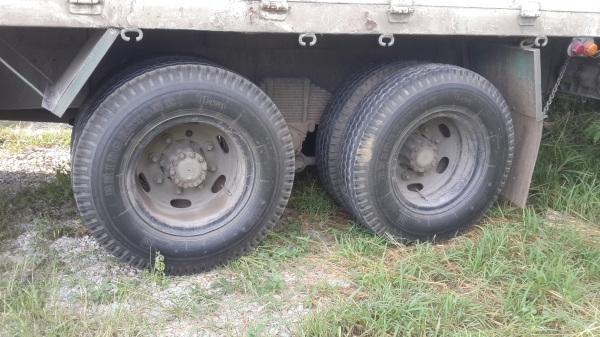 ถสิบล้อ hino F18 เพลาเดียว มี 2คัน คันล่ะ 597000 ยางดี 10เส้น แอร์เย็น เครื่องดีคันชีสวยภาษีเต็ม ราคาต่อรองได้