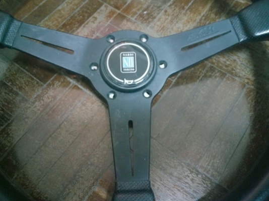 ขายวงซิ่งNARDIแท้รุ่นลายเซน์ยก้านดำหนังรูด้ายแดงขนาด13.5นิ้วแตรแท้สวย฿3800ลดได้