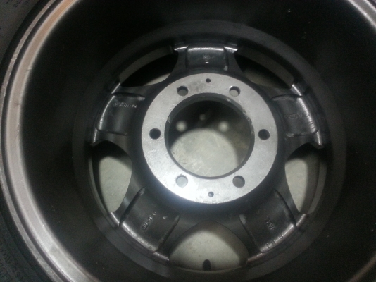 แม็กพร้อมยางขอบ15 4&times;4 ยางBF 30&times;9.5 -15 สวยที่สุดถูกๆ ครับใส่่ได้เลย