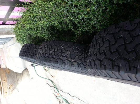 แม็กพร้อมยางขอบ15 4&times;4 ยางBF 30&times;9.5 -15 สวยที่สุดถูกๆ ครับใส่่ได้เลย