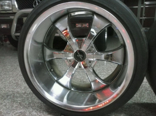 ขายล้อVIPญี่ปุ่นของFABULOUSลึกๆล้นๆสุดใจหน้าโคมเมียม6กันยก