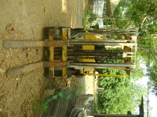 ขายโฟล์คลิฟjเครื่องอีซูซุ4สูบดีเชลเสาสุง4เมตร 3ตัน