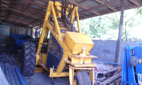 รถคีบอ้อย 3 ล้อ เครื่อง ด๊อยซ์ 3 สูบ