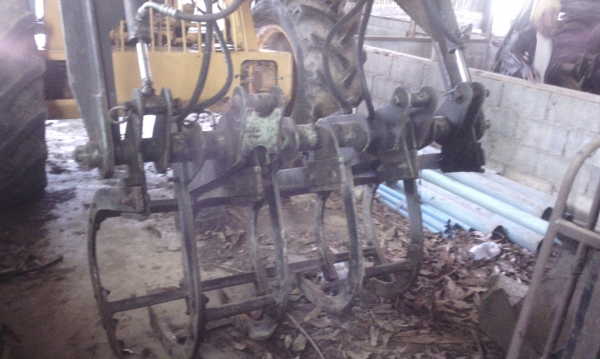 รถคีบอ้อย 3 ล้อ เครื่อง ด๊อยซ์ 3 สูบ