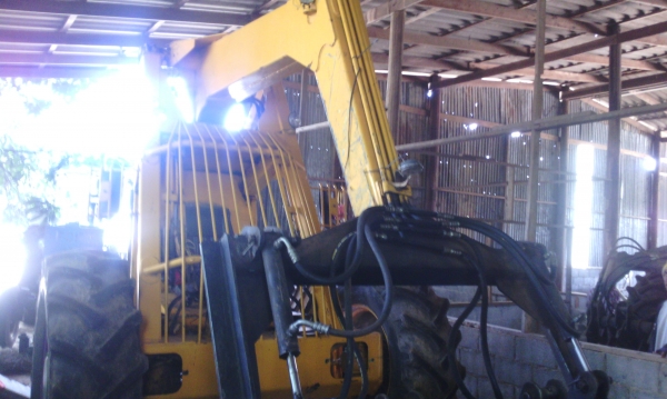 รถคีบอ้อย 3 ล้อ เครื่อง ด๊อยซ์ 3 สูบ