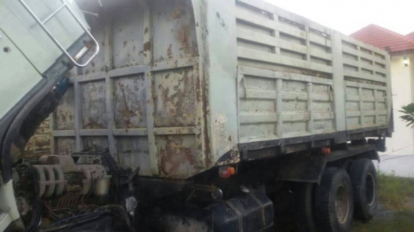 HINO-3M-ดั้ม2เพลา.เครื่องM1OC.ครัชซีสวย.างๆเก็บสีหน่อยOK-ราคา850,000บ HINO-3M-ดั้ม2เพลา.เครื่องM1OC.ครัชซีสวย.างๆเก็บสีหน่อยOK-ราคา850,000บ