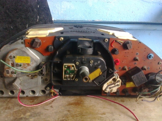 ขายหน้าปัด รถเบนซ์ W124 สวยๆ 2500 บาท ขายหน้าปัด รถเบนซ์ W124 สวยๆ 2500 บาท