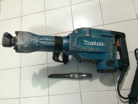 ขายเครื่องสกัดคอนกรีต Makita รุ่น HM1306  ราคาต่อลองใด้คับ