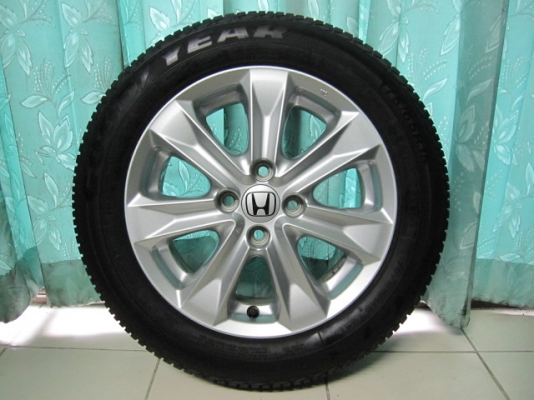 ขายล้อแม็กพร้อมยาง Honda Jazz ขอบ 15 ยางปี 13