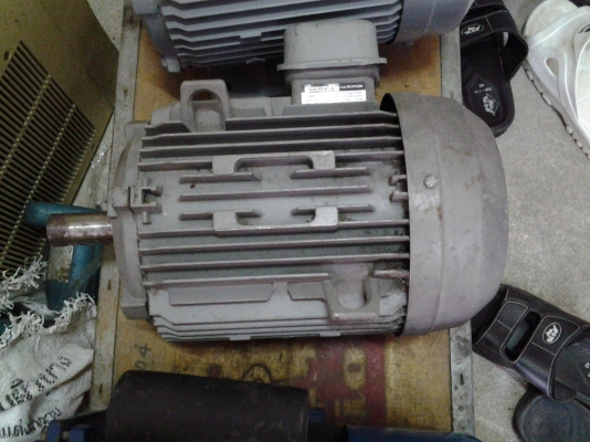 ขาย !! มอเตอร์3hp.380v.รอบ1450ยี่ห้อฮิตาชิ สภาพดี เดิมๆ พร้อมใช้