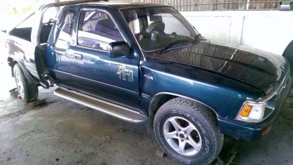 โตโยต้าเเคปเครื่อง 2L สีเขียว ปี94ปลายปี โปร่งหลัง ติดเครื่องได้ เล่มลอยหรือเเยกอะไหลทุกส่วน โตโยต้าเเคปเครื่อง 2L สีเขียว ปี94ปลายปี โปร่งหลัง ติดเครื่องได้ เล่มลอยหรือเเยกอะไหลทุกส่วน