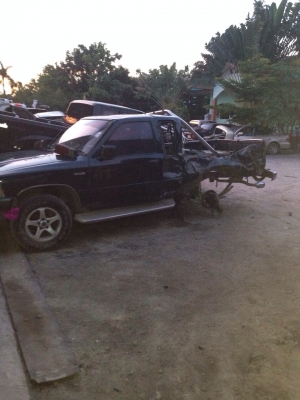 โตโยต้าเเคปเครื่อง 2L สีเขียว ปี94ปลายปี โปร่งหลัง ติดเครื่องได้ เล่มลอยหรือเเยกอะไหลทุกส่วน โตโยต้าเเคปเครื่อง 2L สีเขียว ปี94ปลายปี โปร่งหลัง ติดเครื่องได้ เล่มลอยหรือเเยกอะไหลทุกส่วน