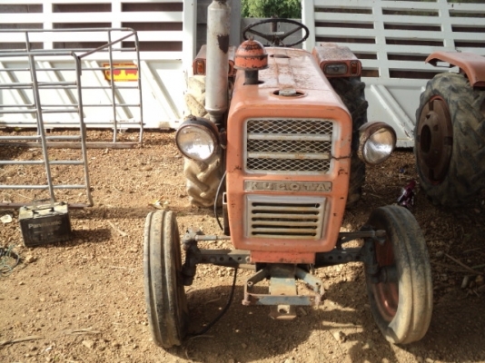 ขายรถไถKUBOTA L2000 ขายรถไถKUBOTA L2000