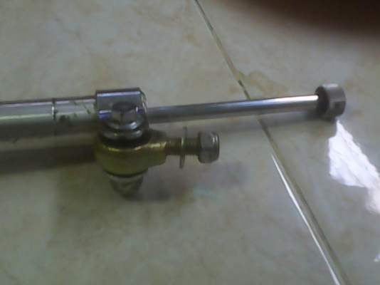 โช๊คกันสะบัด