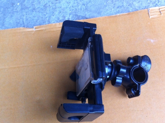 ที่จับยึดโทรศัพท์ GPS แท็บเล็ต กว้างสุดที่ 11 ซฒ.ใช้ติดกับจักรยาน หรือชิ้นงานอื่นได้ตามต้องการ(มีแค่อันเดียว)