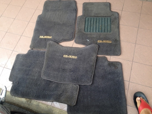 พรมมิตซู PAJERO ทั้งชุดของเก่าญี่ปุ่นสภาพตามรูป