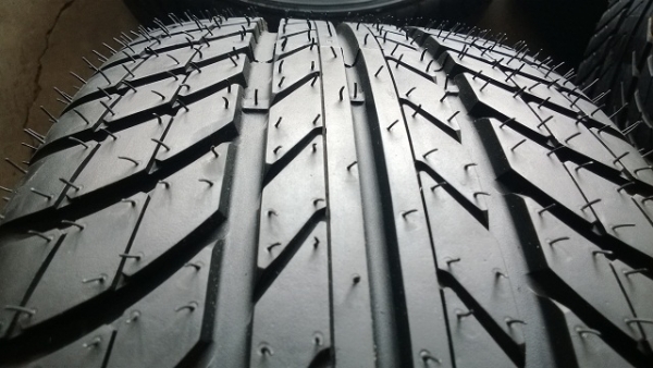 10 ก้าน สีดำหน้าขาว สวยมากใหม่มากคับ