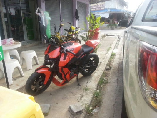 cbr400  65000 พร้อมสำเนาทะเบียน