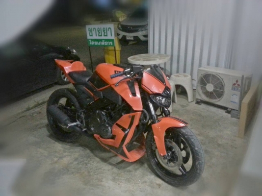 cbr400  65000 พร้อมสำเนาทะเบียน