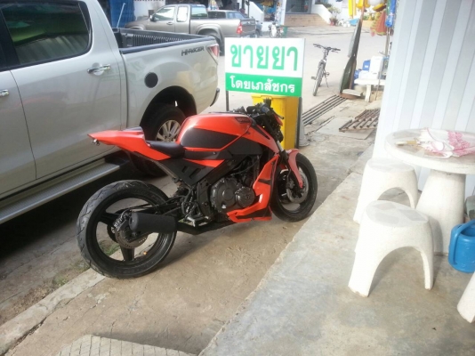 cbr400  65000 พร้อมสำเนาทะเบียน