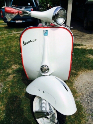 ขาย Vespa64 สีขาวมุก มุ้งมิ้ง ฟรุ้งฟริ้ง สวยๆ ตัดขอบแดงเซี้ยๆ เครื่องผ่าใหม่ no book เอกสารอินวอย รถอยู่ชัยนาทครับ สนใจติดต่อ 082 633 6557 โป้งครับ รับเทรินทุกรุ่นครับ
