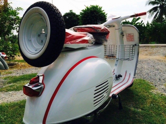 ขาย Vespa64 สีขาวมุก มุ้งมิ้ง ฟรุ้งฟริ้ง สวยๆ ตัดขอบแดงเซี้ยๆ เครื่องผ่าใหม่ no book เอกสารอินวอย รถอยู่ชัยนาทครับ สนใจติดต่อ 082 633 6557 โป้งครับ รับเทรินทุกรุ่นครับ