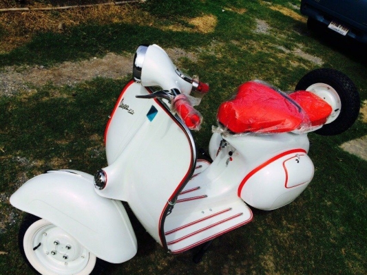 ขาย Vespa64 สีขาวมุก มุ้งมิ้ง ฟรุ้งฟริ้ง สวยๆ ตัดขอบแดงเซี้ยๆ เครื่องผ่าใหม่ no book เอกสารอินวอย รถอยู่ชัยนาทครับ สนใจติดต่อ 082 633 6557 โป้งครับ รับเทรินทุกรุ่นครับ