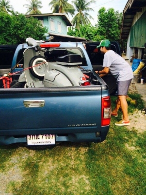 เสร็จเรียบร้อยพร้อมส่งงานครับ ขอบคุณ น้อง อ๊อฟ สามชุก สุพรรณบุรีมากครับ ที่ไว้ใจสั่งรถจาก ร้าน รุ่งเจริญ เวสป้าครับ...ปล.อย่าลืมของฝากนะครับ หลวงพ่อมุ้ย วัดดอนไร่นะครับ 5555