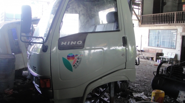 หัว HINO FC ฃุปเปอร์เสี่ย สีใหม่ เบาะใหม่ ขาดีดหน้า-หลัง ของครบ ราคาถูก หัว HINO FC ฃุปเปอร์เสี่ย สีใหม่ เบาะใหม่ ขาดีดหน้า-หลัง ของครบ ราคาถูก