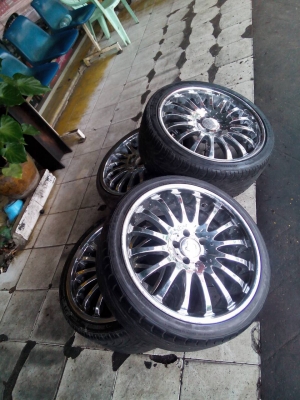 ขายแม็กขอบ19/8.5-9.5 พร้อมยาง245-35/275-30