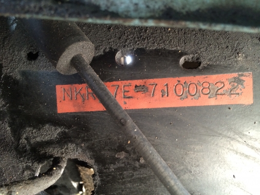 (ลงใหม่)4ล้อใหญ่กระบะยาว3ม.NKR57E-7100822 เครื่อง100แรง4BC2-666929 ปี2538 เกียร์สั้น หัวเดิมบาง..เล่มพร้อม