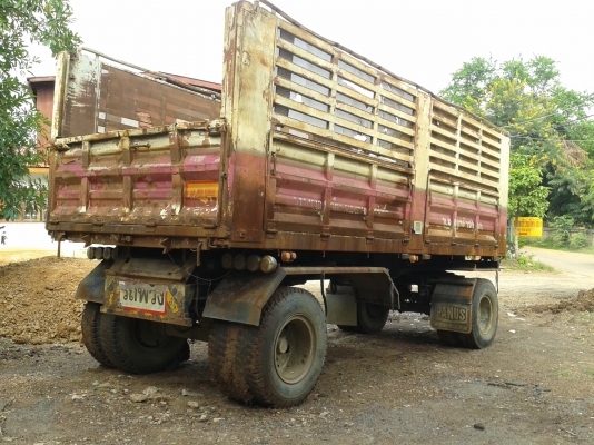 ขายลูกพ่วงดั้ม 2 เพลา ( PANUS ) ยาว 6.40 เมตร ( ลดราคาเหลือ 350000 บาทครับ )