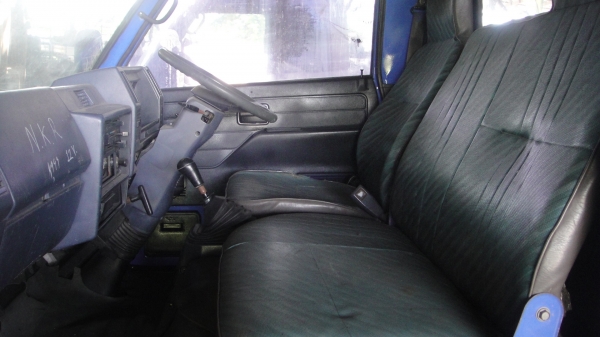 หัว ISUZU NKR ห้างแท้ สีใหม่สวย ขาดีดหน้า-หลัง ของครบ ราคาถูก หัว ISUZU NKR ห้างแท้ สีใหม่สวย ขาดีดหน้า-หลัง ของครบ ราคาถูก