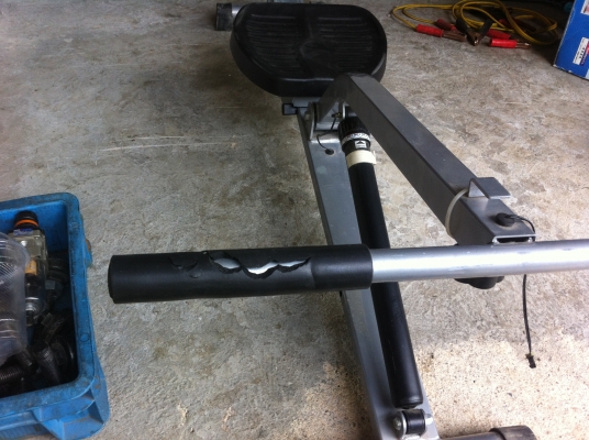 เครื่องออกกำลังกายแบบกรรเชียงบก ออกกำลังได้ทุกทุกของร่างกายในเวลาเดียวกัน