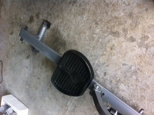 เครื่องออกกำลังกายแบบกรรเชียงบก ออกกำลังได้ทุกทุกของร่างกายในเวลาเดียวกัน