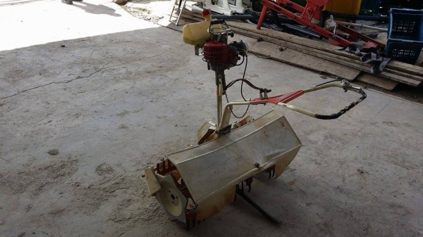 เครื่องกำจัดวัชพืชในร่องข้าว 3 แถว เก่าญี่ปุ่น ขนาดกระทัดรัด ใช้งานงานได้สะดวก เครื่องกำจัดวัชพืชในร่องข้าว 3 แถว เก่าญี่ปุ่น ขนาดกระทัดรัด ใช้งานงานได้สะดวก