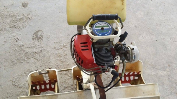 เครื่องกำจัดวัชพืชในร่องข้าว 3 แถว เก่าญี่ปุ่น ขนาดกระทัดรัด ใช้งานงานได้สะดวก เครื่องกำจัดวัชพืชในร่องข้าว 3 แถว เก่าญี่ปุ่น ขนาดกระทัดรัด ใช้งานงานได้สะดวก